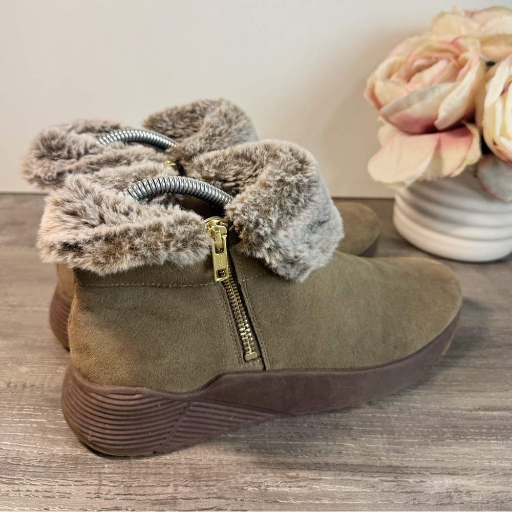 Vaneli Sport suede tan sneaker boots size 7 Faux Fur Collar - Picture 3 of 8